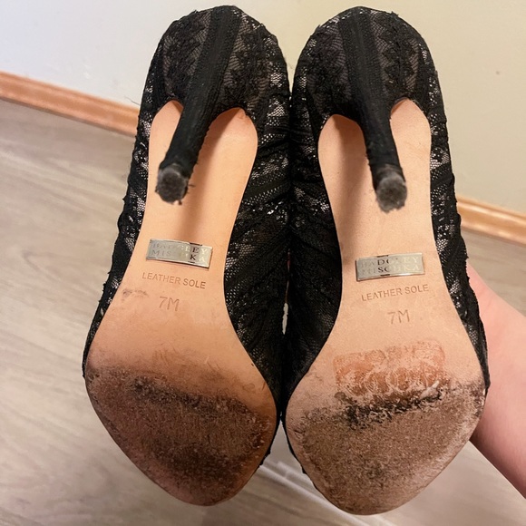Badgley Mischka black lace heels - Picture 5 of 5